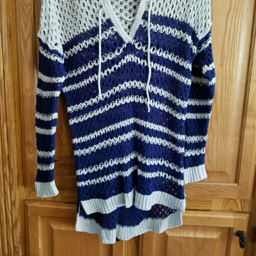 Sweater - Picture 3 of 3